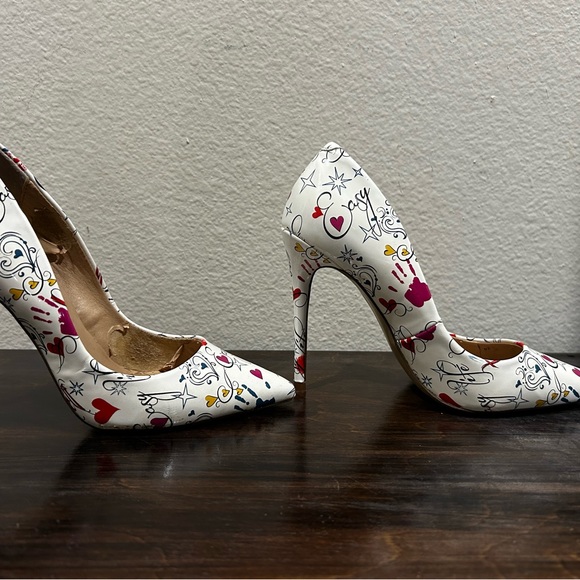 Heart ❤️ Pumps - Picture 4 of 4